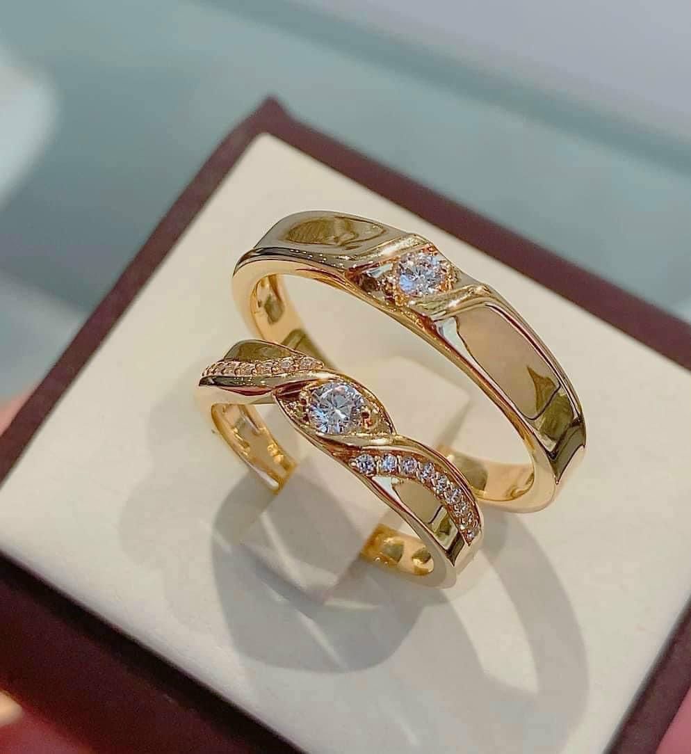 Modern Matching Couple's Rings