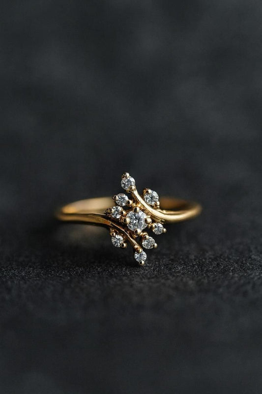 ✨ Vintage-Inspired Celestial Spray Diamond Cluster Ring ✨