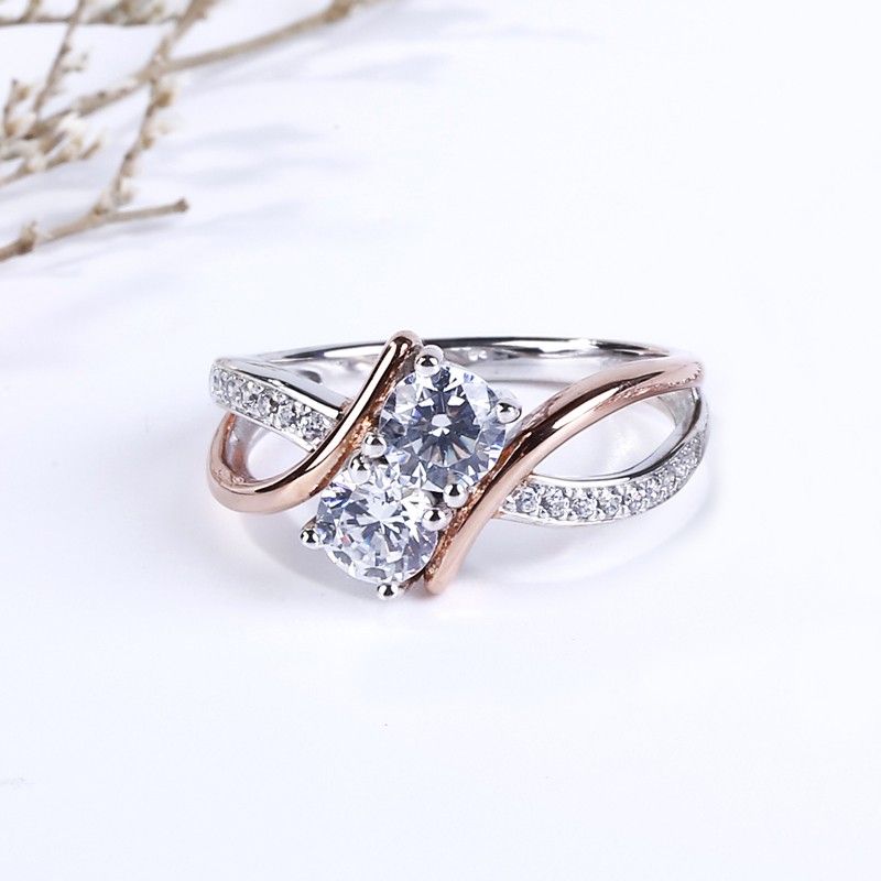Elegant Two-Tone "Toi et Moi" Bypass Ring