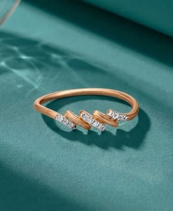 Elegant Wave Diamond Ring