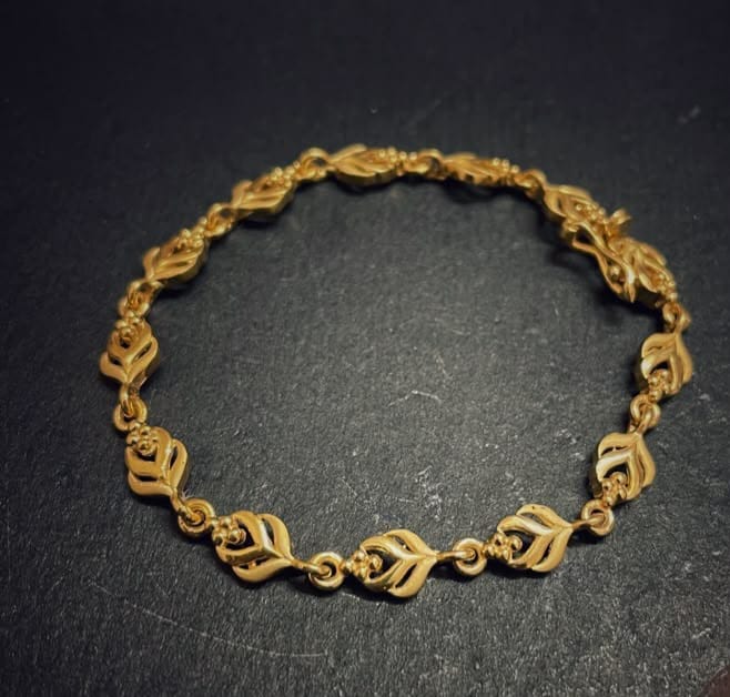 Elegant Leaf-Link Gold Plated Bracelet