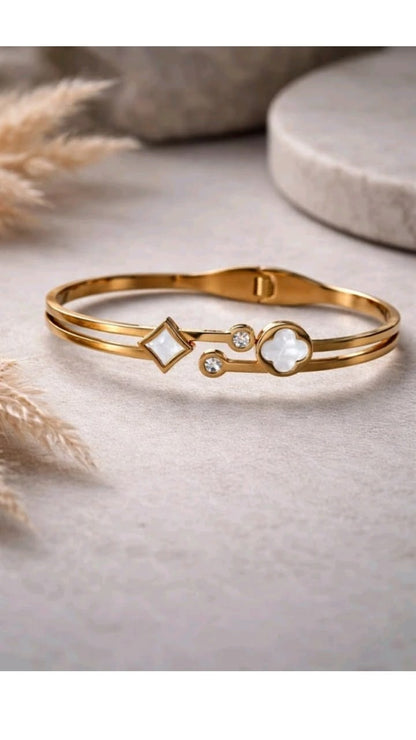 Elegant Gold Geometric Motif Bangle Bracelet