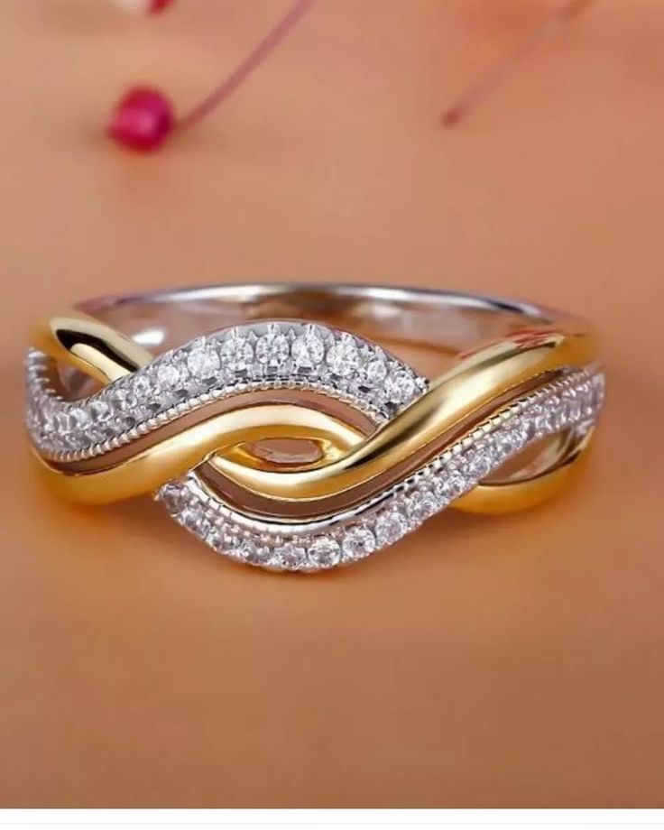 Two-Tone Intertwined Wave Ring