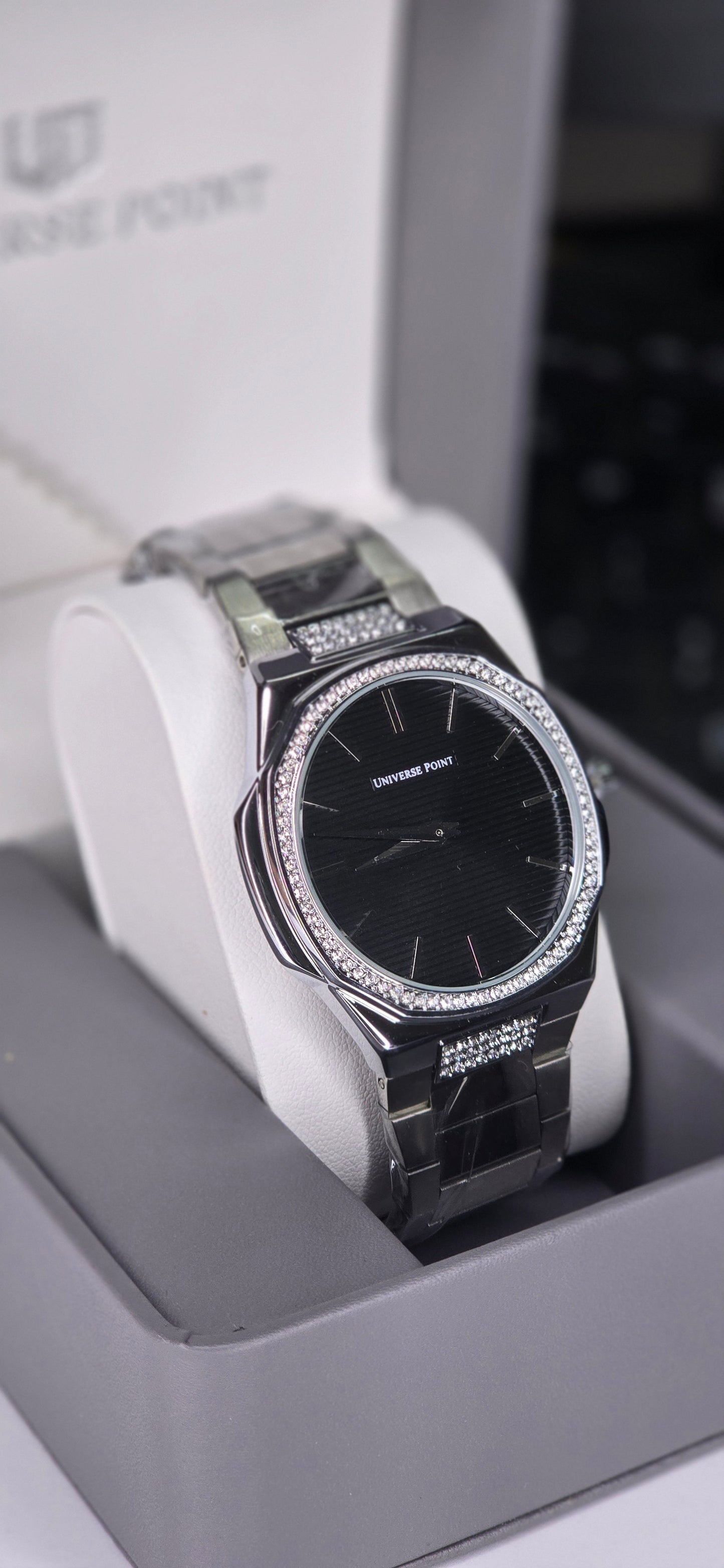Crystal Bezel Luxury Watch