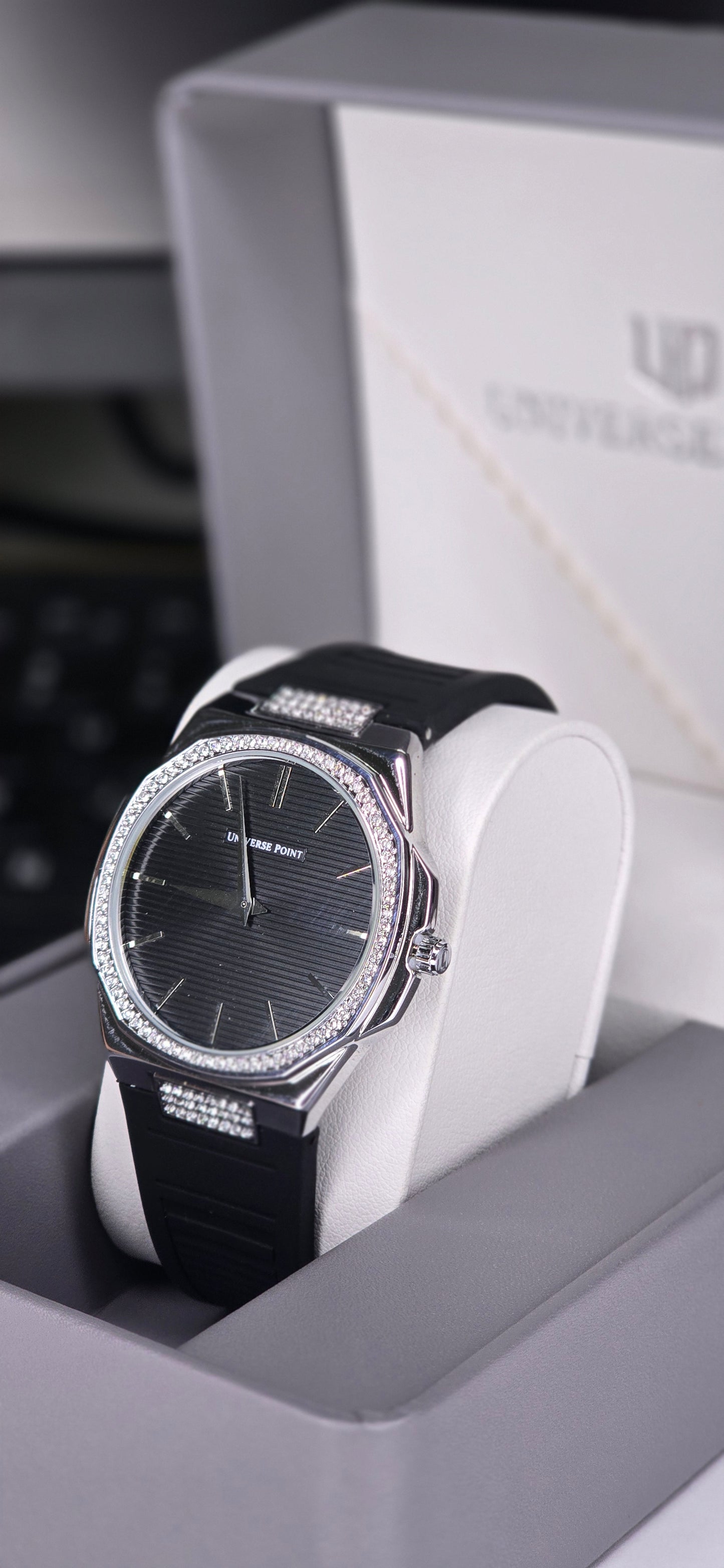Crystal Bezel Quartz Watch