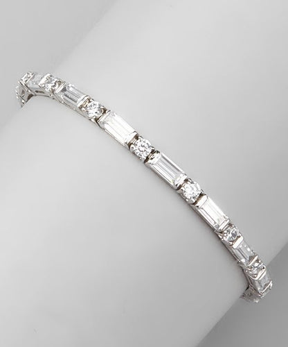 Elegant Alternating Baguette & Round Diamond Tennis Bracelet