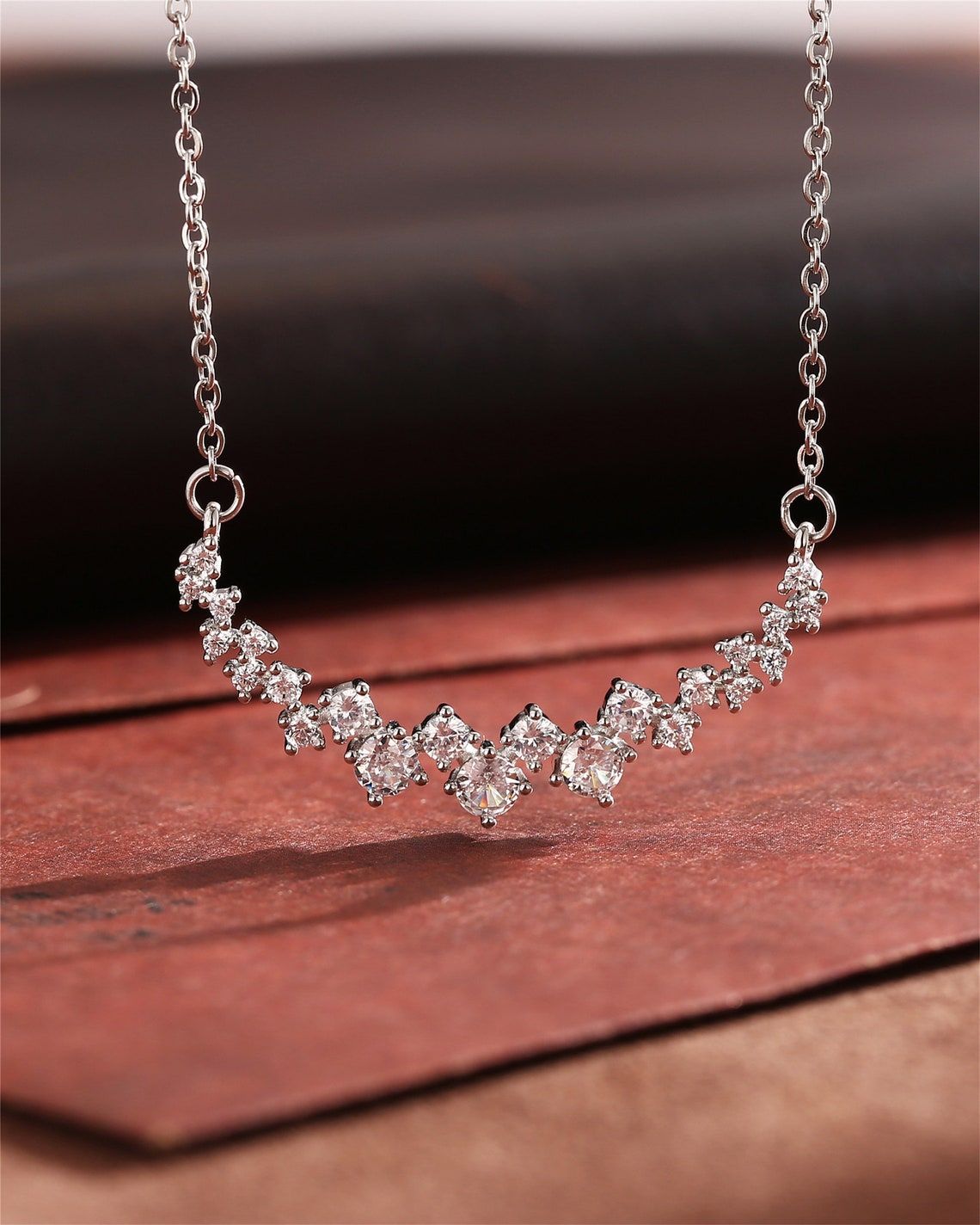 Elegant Curved Diamond Cluster Necklace