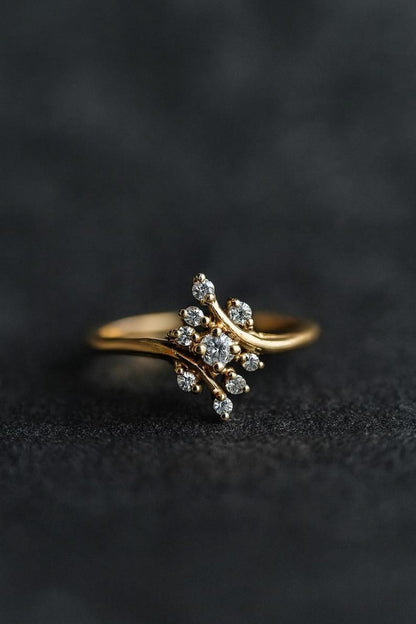 ✨ Vintage-Inspired Celestial Spray Diamond Cluster Ring ✨