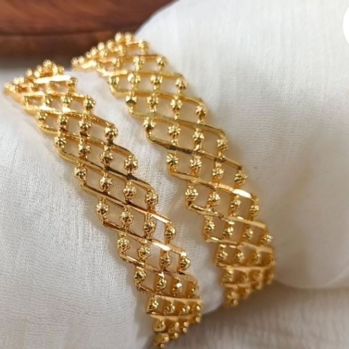 Elegant Lattice-Work Gold Bangles