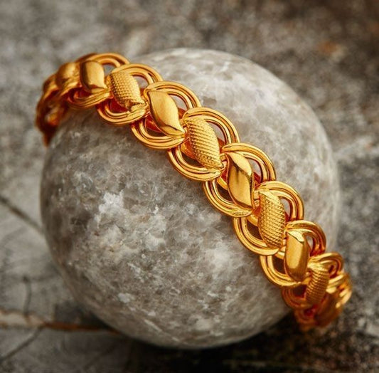 Interlocking Link Chain Bracelet
