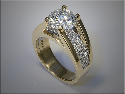 Round Brilliant Diamond Engagement Ring