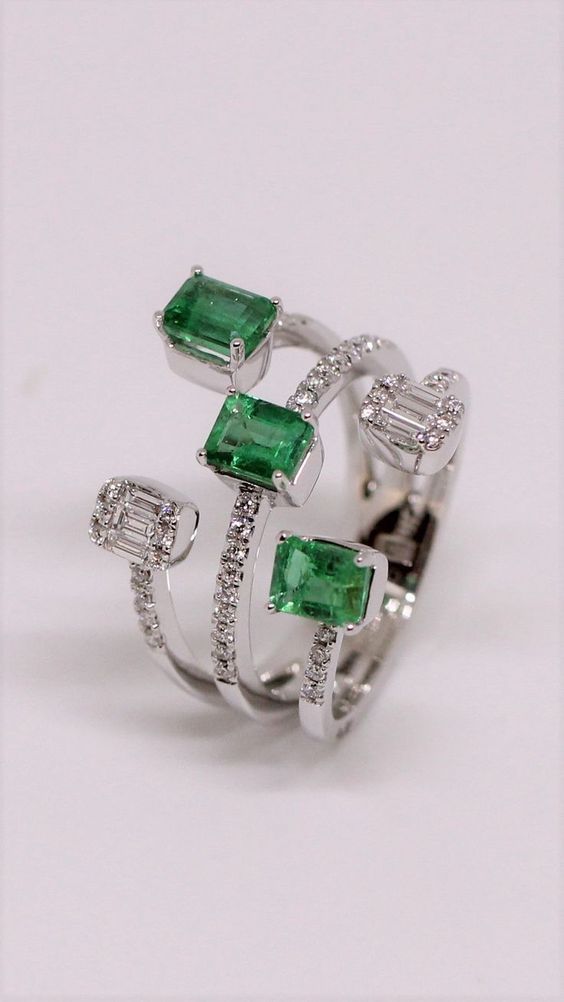 🌟 Emerald & Diamond Multi-Row Open Bypass Ring