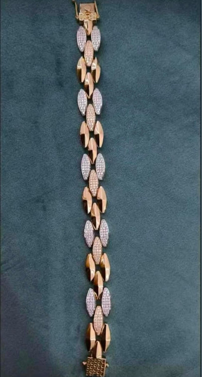 Elegant Multi-Tone Gold & Diamond Marquise-Link Bracelet