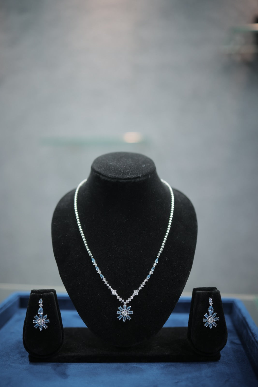 Exquisite Snowflake Aquamarine & Diamond Jewelry Set