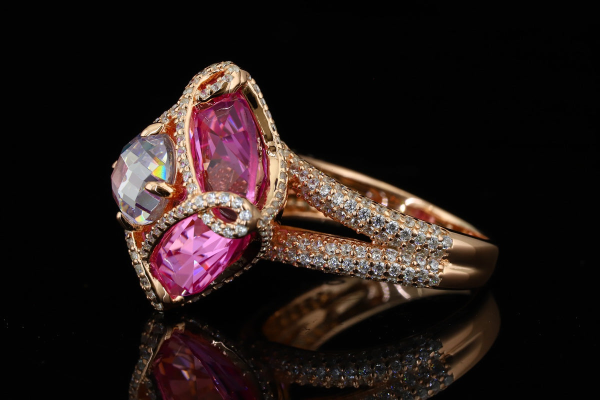 Vintage-Inspired Statement / Toi et Moi Cluster Ring
