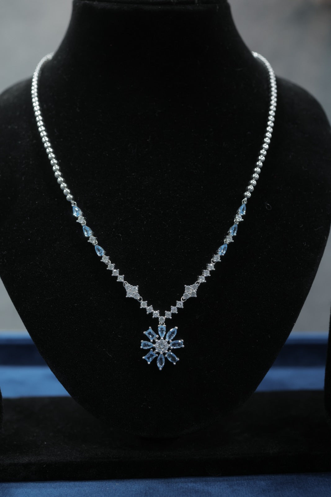 Exquisite Snowflake Aquamarine & Diamond Jewelry Set