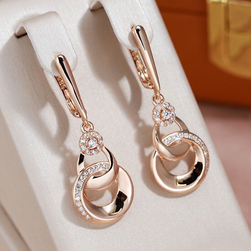 Elegant Interlocking Circle Dangle Earrings