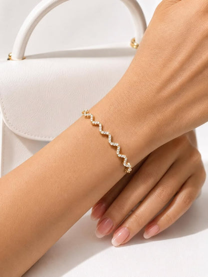 zig-zag or wavy tennis bracelet