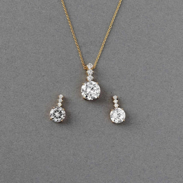 Elegant Round Cut Crystal Pendant Necklace