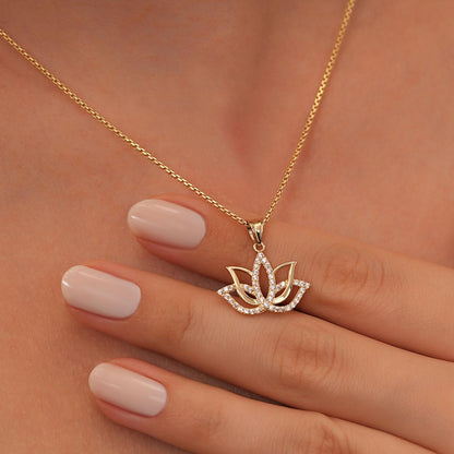Elegant Gold Lotus Flower Pendant Necklace