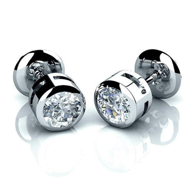 round-cut diamond stud earrings