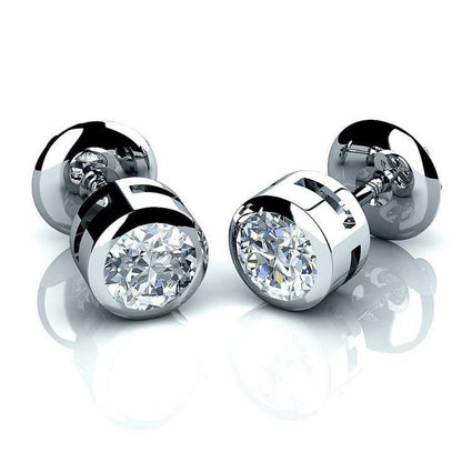 round-cut diamond stud earrings